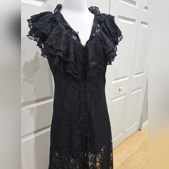 ~SOLD~ Killstar Goth Victorian Black Lace Vampires Ball Button up Maxi Dress S - Picture 2 of 13